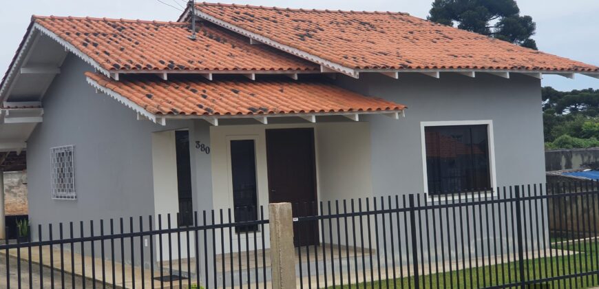 Casa À VENDA – Bairro Centenário