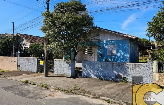 Terreno com Casa À VENDA