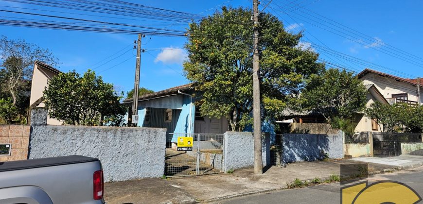 Terreno com Casa À VENDA