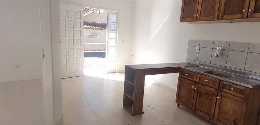 APARTAMENTO  BAIRR0 SCHRAMM   ICL0014   R$ 1.100,00 + TAXAS