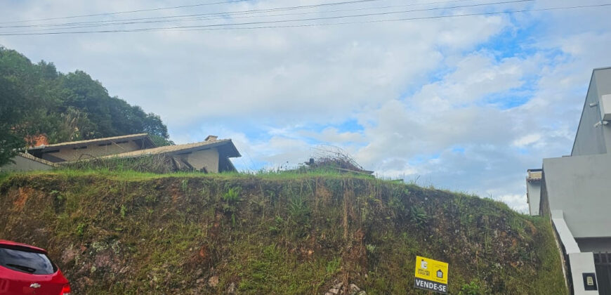 Terreno à venda R. Frederico Keil Centro