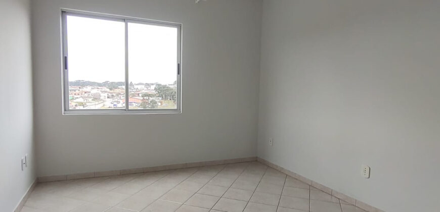 APARTAMENTO BAIRRO CRUZEIRO    R$ 1.800,00 + TXS   ICL0020