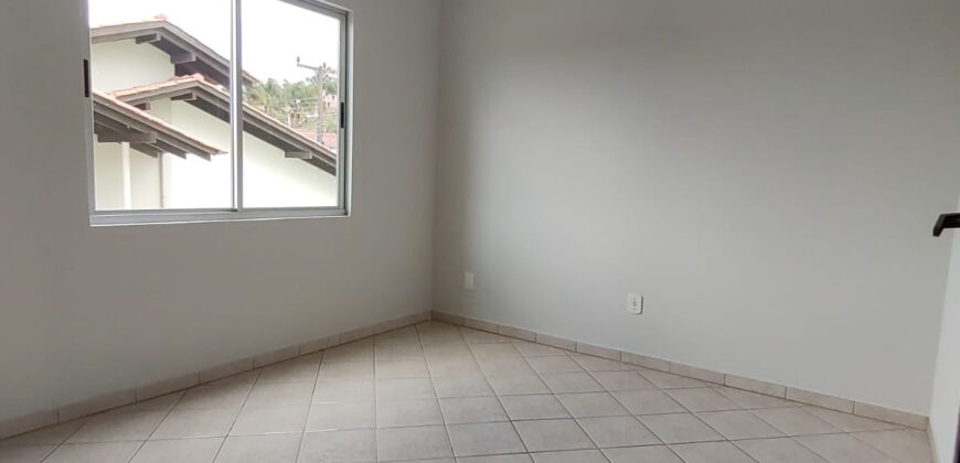 APARTAMENTO BAIRRO CRUZEIRO    R$ 1.800,00 + TXS   ICL0020