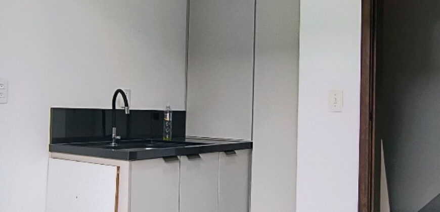 – EM BREVE – APARTAMENTO MOBILIADO NO CENTRO  R$2.600,00 + TAXAS